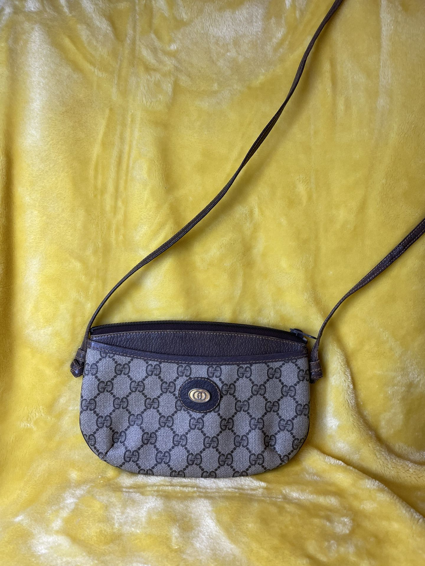 Authentic Vintage Gucci Sling Bag 