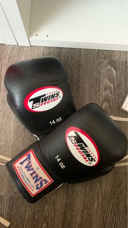 Twins 14oz gloves laced