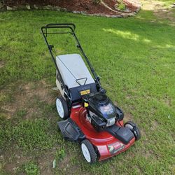 Toro Recycler Self-propelled Lawn Mower Excellent Condition 
