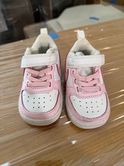 Baby Pink Nike Dunk 4