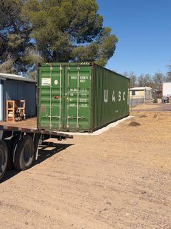 Storage shipping containers