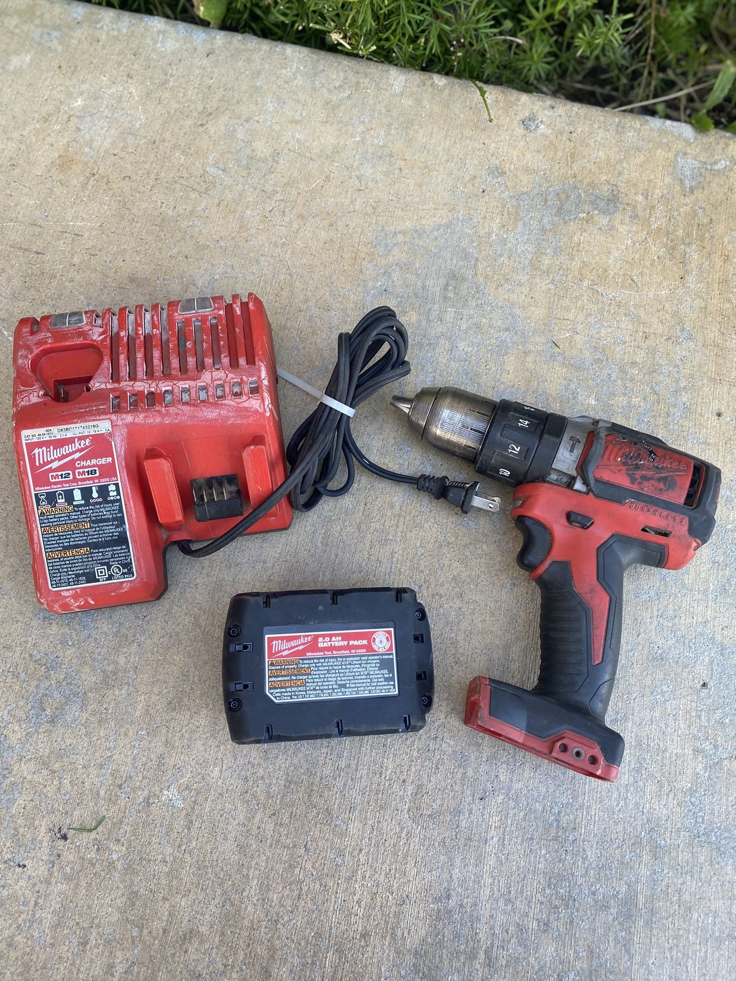 Selling A 1/2 Drill Driver M18 / Battery / Charger 2.0 Battery