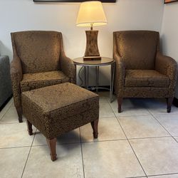 Set of 2 Chairs, Coffee Table and Lamp For Sale