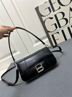 Hourglass Luxury Cowhide Handbag Size 23x13x4cm