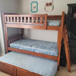 Bunk bed With Trundle