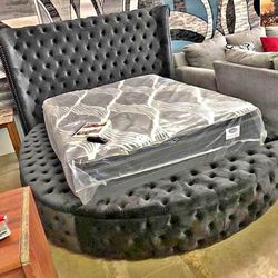 Furniture, queen bed