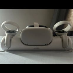 Met Quest 2 Virtual Reality Headset 128GB White With Anker charging bank 