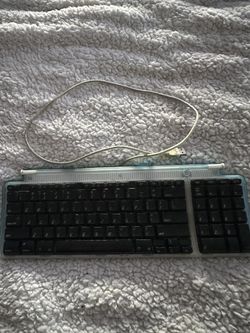 Apple Keyboard