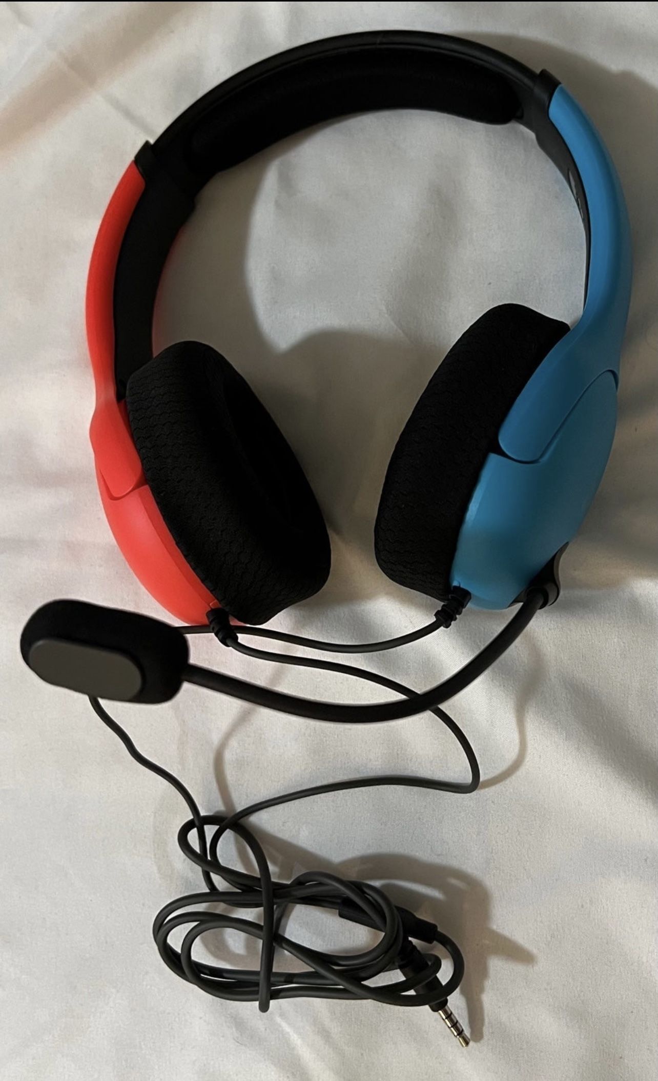 Mobile Fun PDP LVL40 Nintendo Switch LVL40 Wired Headset - Blue/Red for  Sale in Palmdale, CA - OfferUp