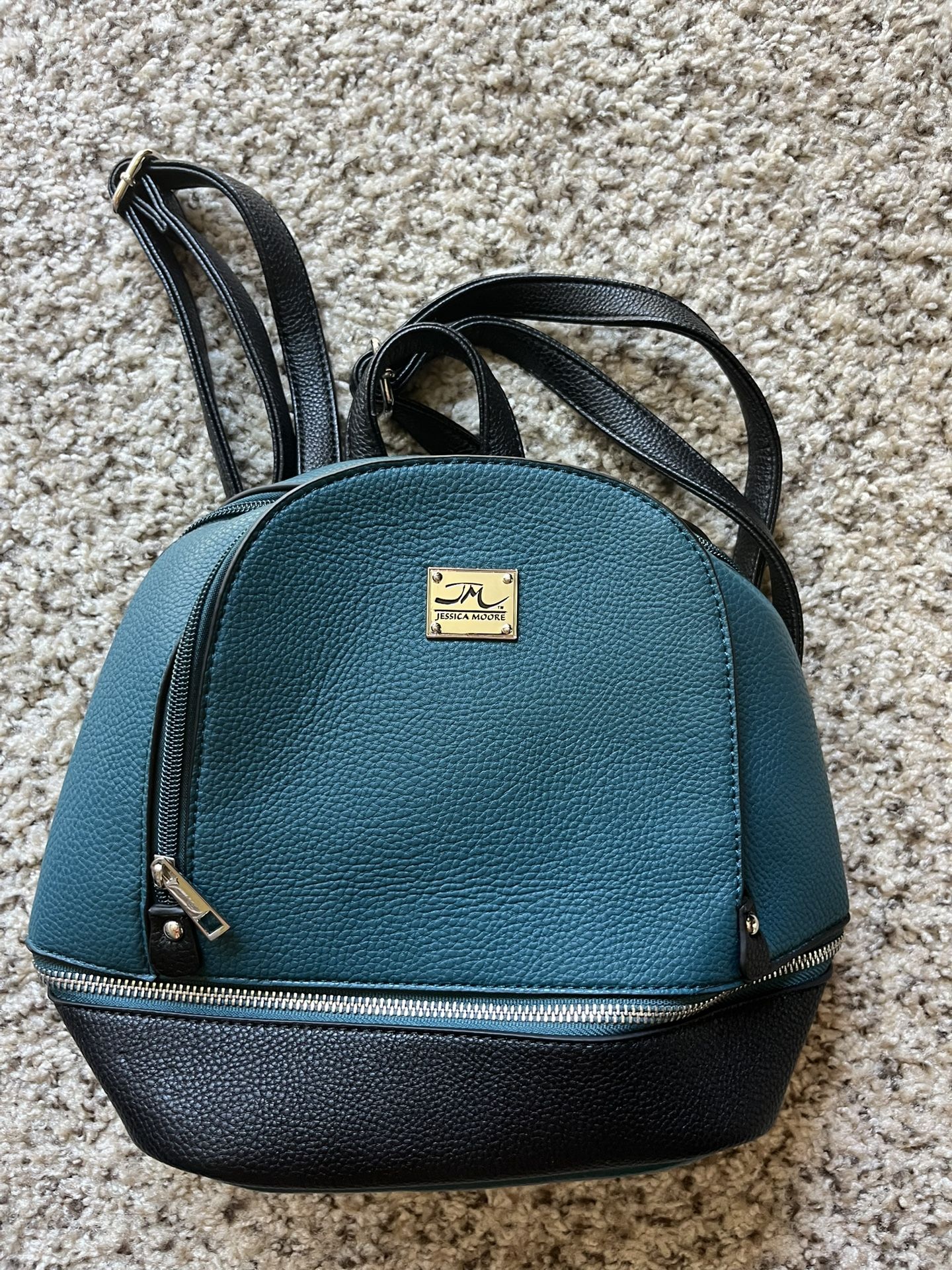 New Women’s Back Pack