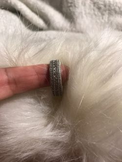 Sparkling pretty ring