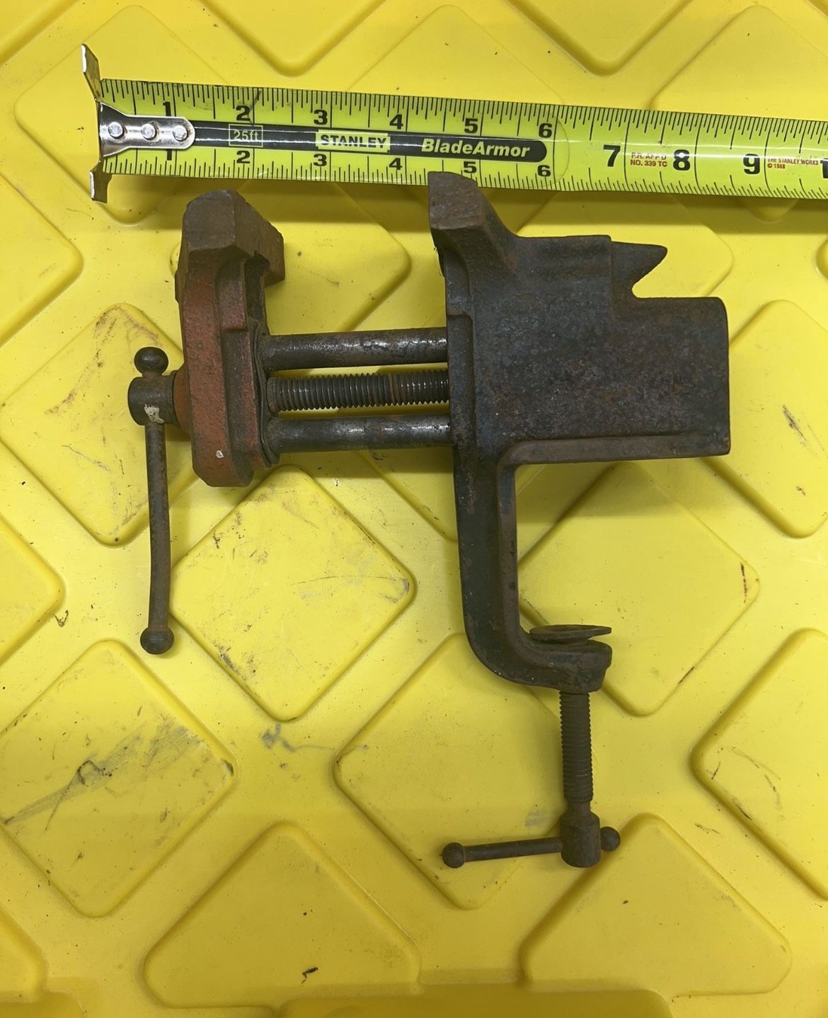 Small Stanley Working Vise - Nice Restoration Project