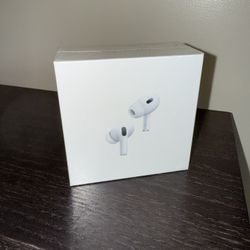 AirPods Pro (2nd Generation) with MagSafe Charging Case