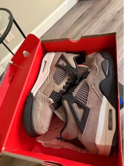 Jordan 4 Taupe Haze Size 9