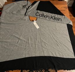 New $108 Calvin Klein Reversible Double Face Shawl Ruana