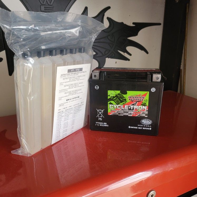 Brand New Cycle Tron Motorcycle Battery Ytx- M320bs  7 in W 6 in H x 3 1/4 