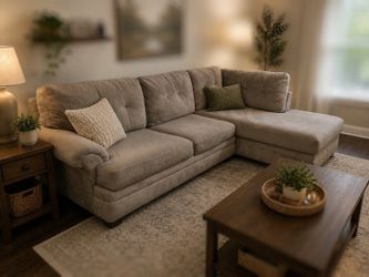 Free Delivery Today! Beautiful! Cleaned! Grey Plush sectional couch ! No rips or stains..pet free!
