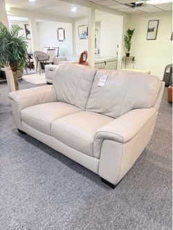 Cobbie leather loveseat