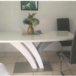 White Marble Dining Table