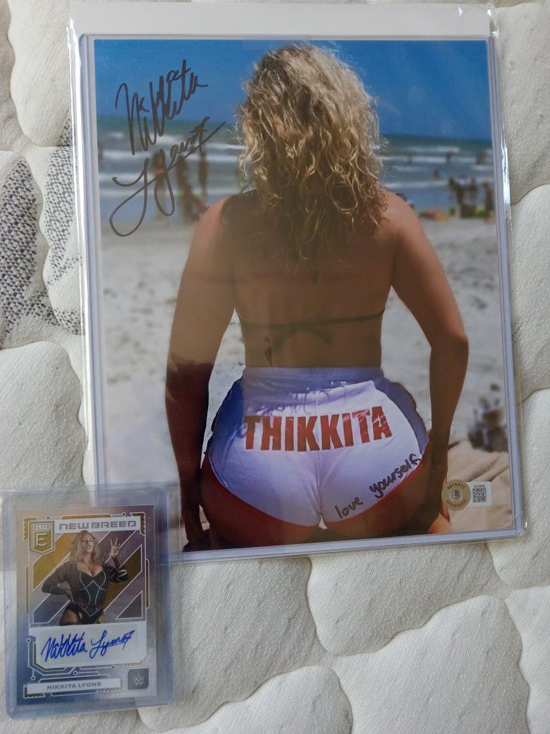 WWE Star Nikkita Lyons 2 Autograph Lot 