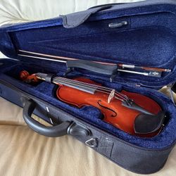 DZ Strad Model DZV Violin Size 1/4, with Bow, Shoulder Rest and Case 