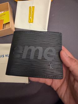 Brand new 2 Supreme wallets for sale!!!
