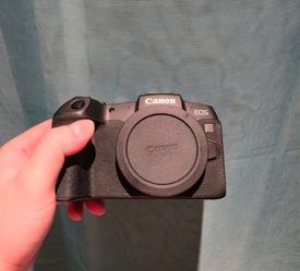 Canon EOS RP Mirrorless Camera