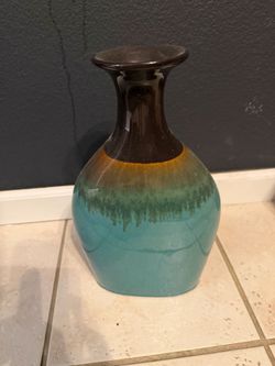 Ceramic Vase with Drip Glaze