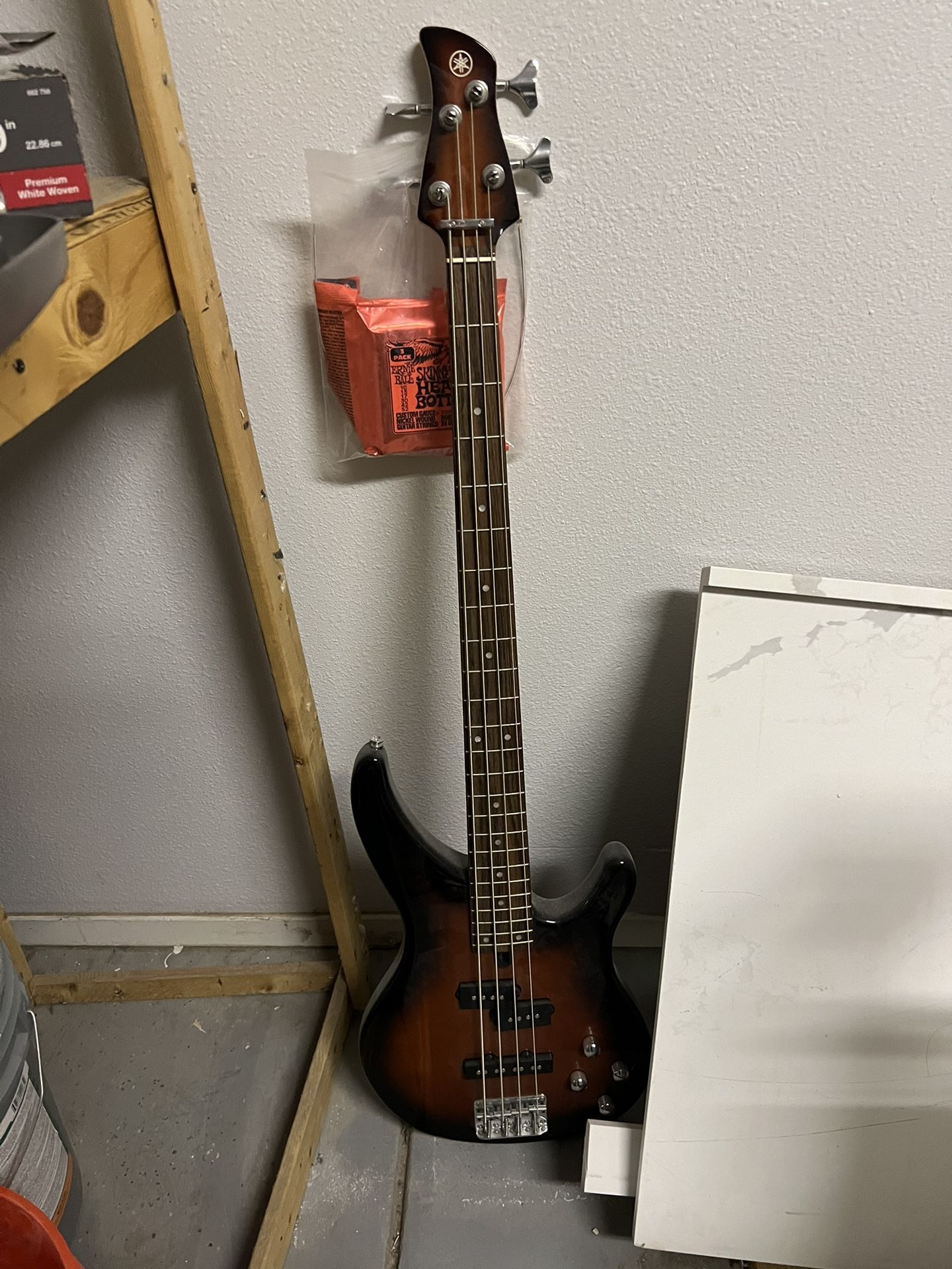Base Guitar for Sale in Selma, CA - OfferUp