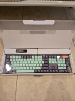 Like New RoyalAxe Wireless Mechanical Keyboard