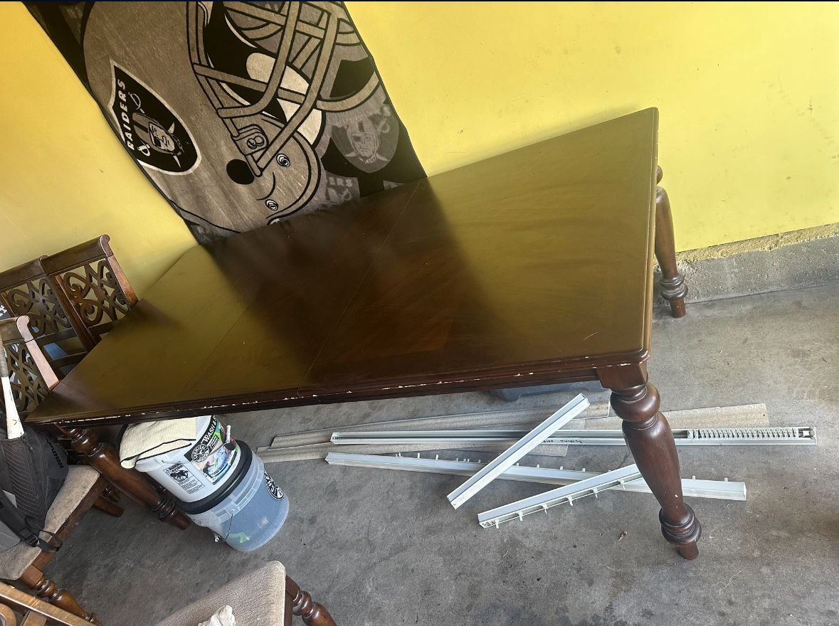Kitchen Table With 6 Chairs