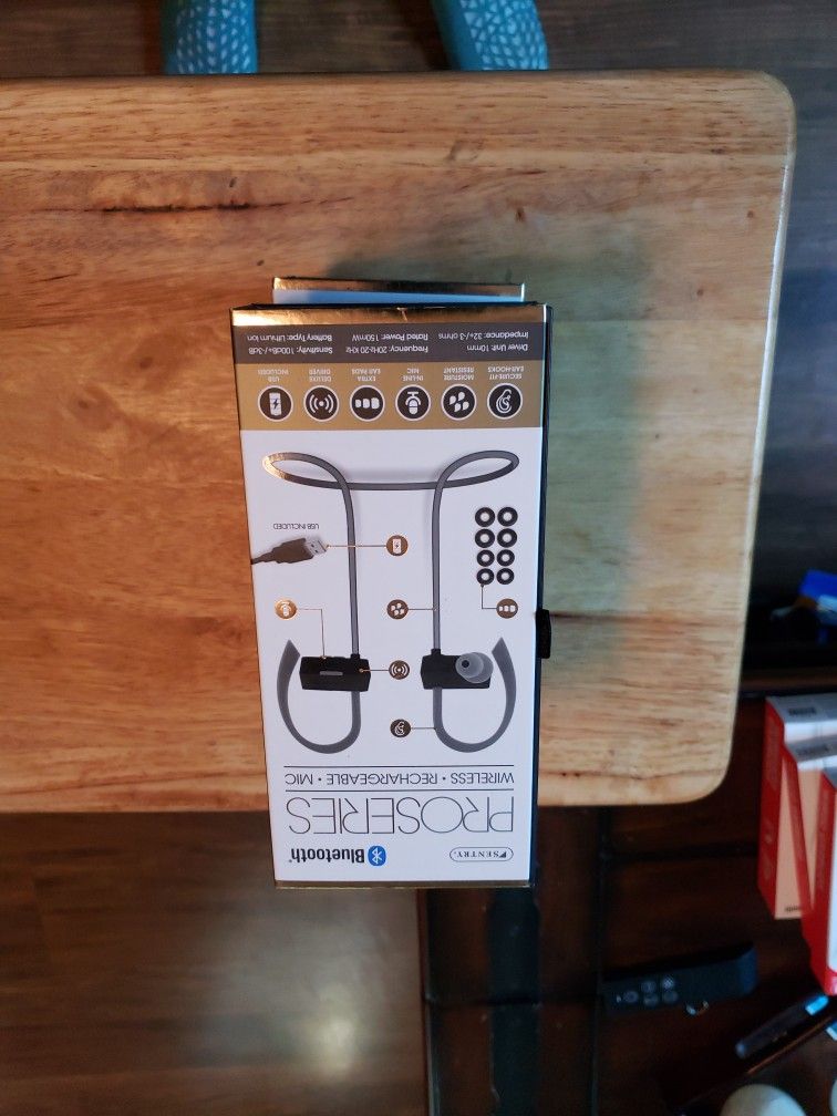 Ear Buds,properties rechargeable mic.