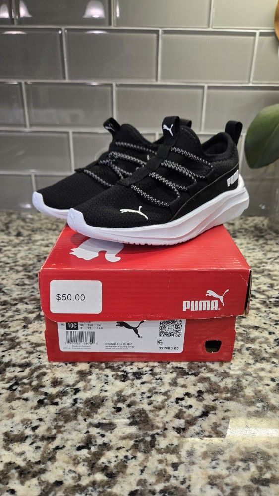 New boys shoes size 10