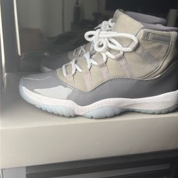 JORDAN 11 COOL GREYS Never Worn Men’s 9.5 I WANT SOLD ASAP 235$
