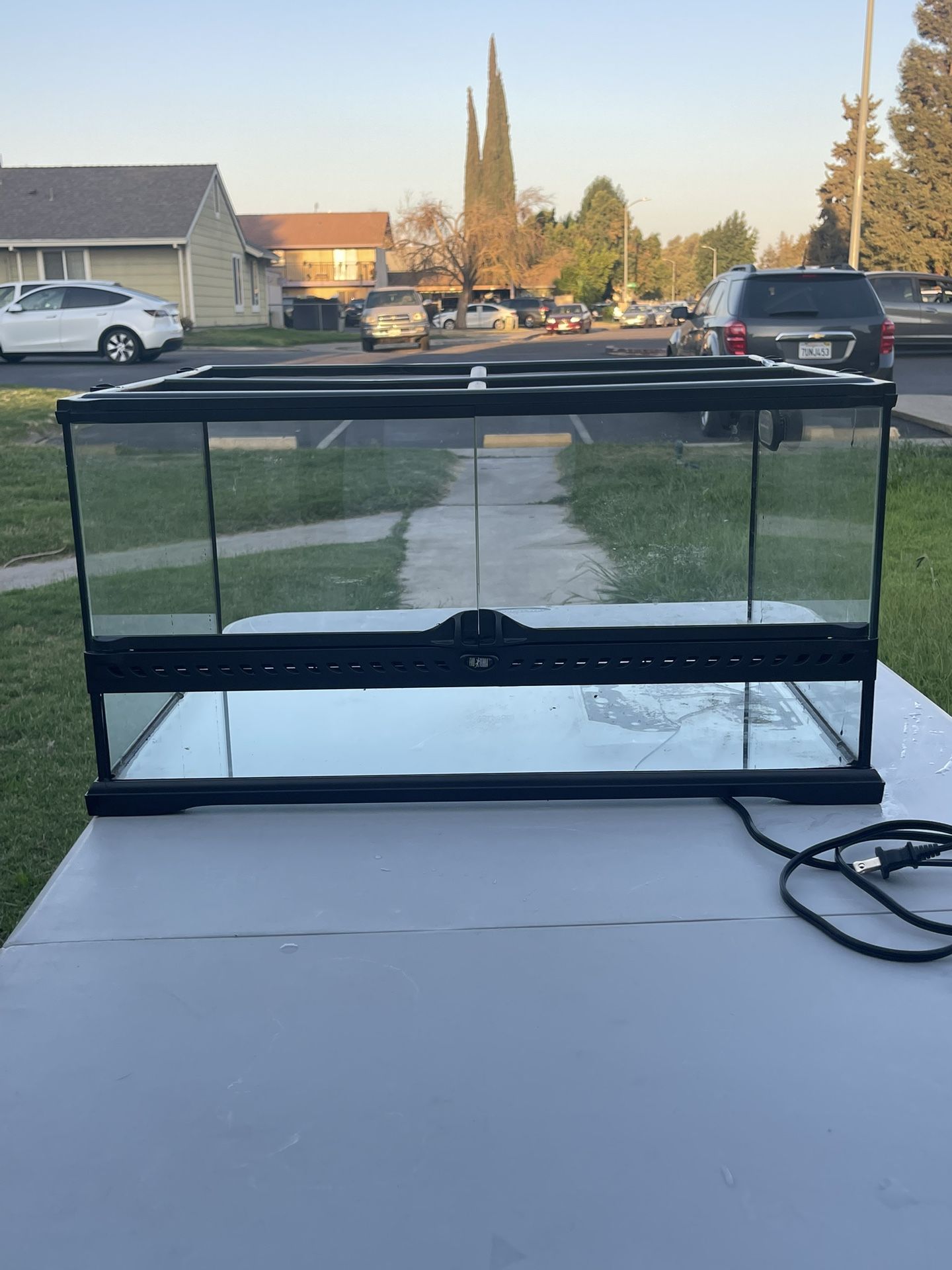 ExoTerra Reptiles/Terrarium/Aquarium 20 Gallon Front Opening Tank (check other post for accessories)