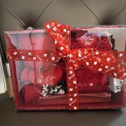 LED Valentines Bear w/extra Goodies