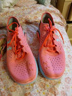 Lds New Pink Under Amour Gym Shoes