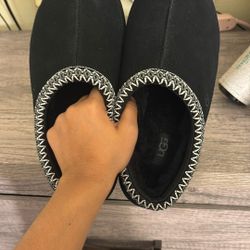 Black Size 8 Uggs