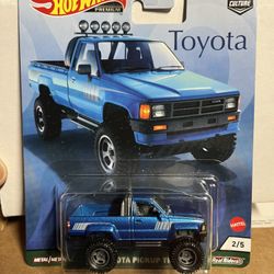Hot Wheels 87’ Toyota Pickup Truck