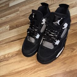 Jordan 4s  (White Thunder ) Size 11