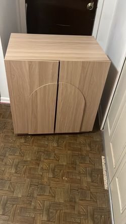 Hideaway cat litter box