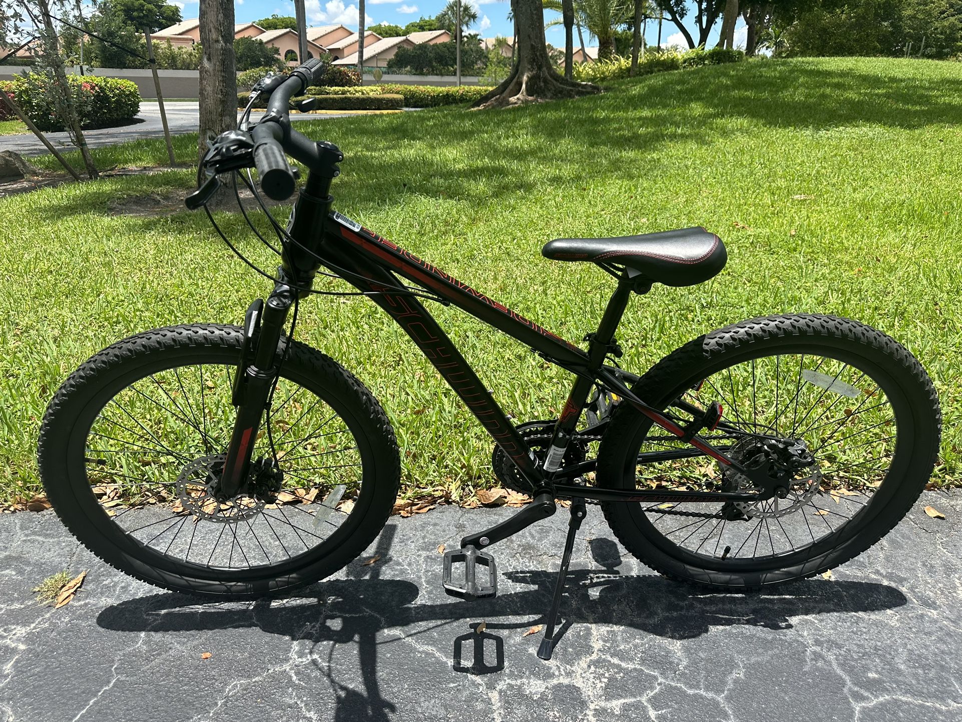 Women’s bike 24” Schwinn