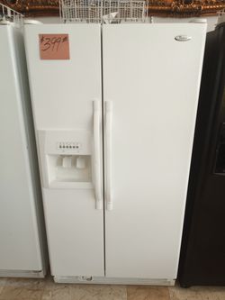 Whirlpool Side by Side Refrigerator White excellent . Warranty , Delivery available 2203 Fowler st. Ft. Myers 33901