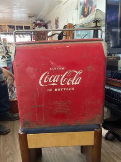 Vintage 1950 to 1960 Coca Cola in bottles ICE CHEST
