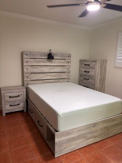 White Wood Full Size Bed Set Without Mattress