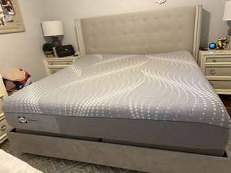 KING Size Sealy Posturepedic Memory Foam Mattress ONLY