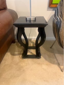2 End tables