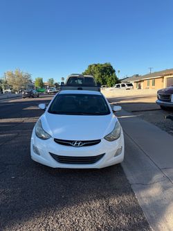 2013 Hyundai Elantra White Sedan