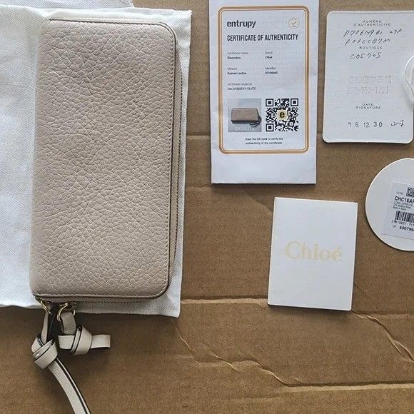 AUTHENTIC CHLOE CREAM LEATHER WALLET WITH COA