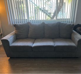 Couch set